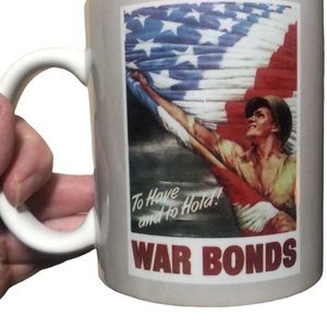 WWII D-Day National Museum New Orleans War Bonds USA Flag Soldier Mug NWT